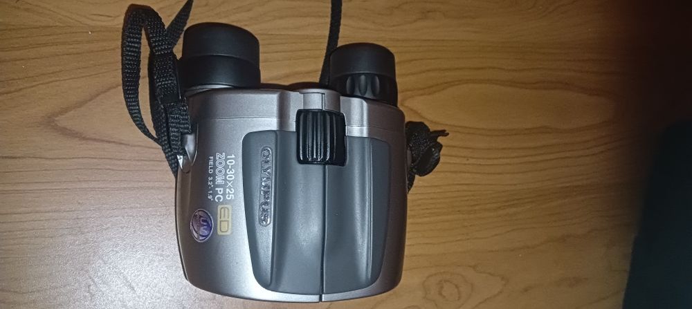Lornetka Olympus 10x30x25