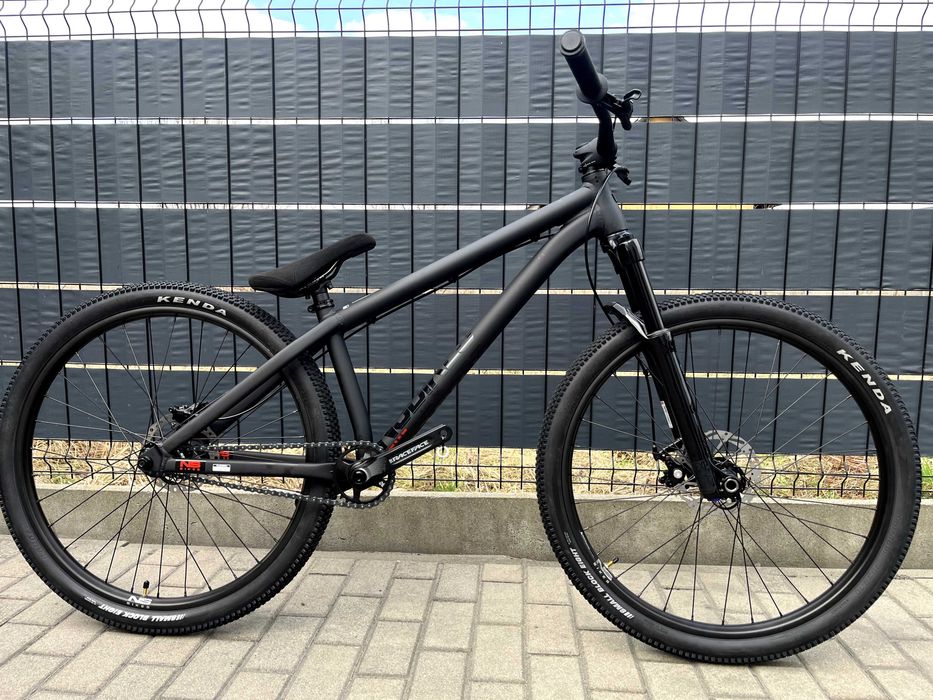 Nowy rower dirt NS Bikes Movement 2