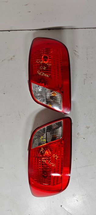 KIA RIO GEN II SEDAN 2007 ROK Lewa i Prawa Lampa lewy i prawy tył