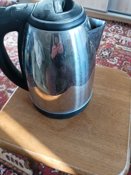 Продам електрочайник не працюючийй