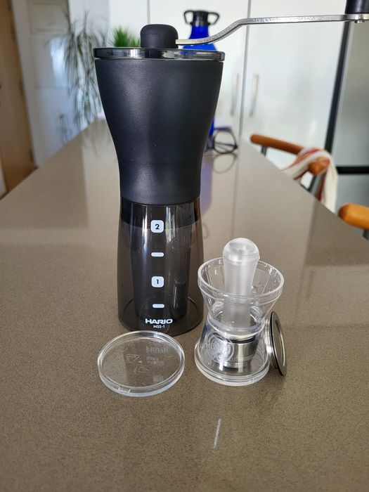 Conjunto moidor café + cápsula reutilizável