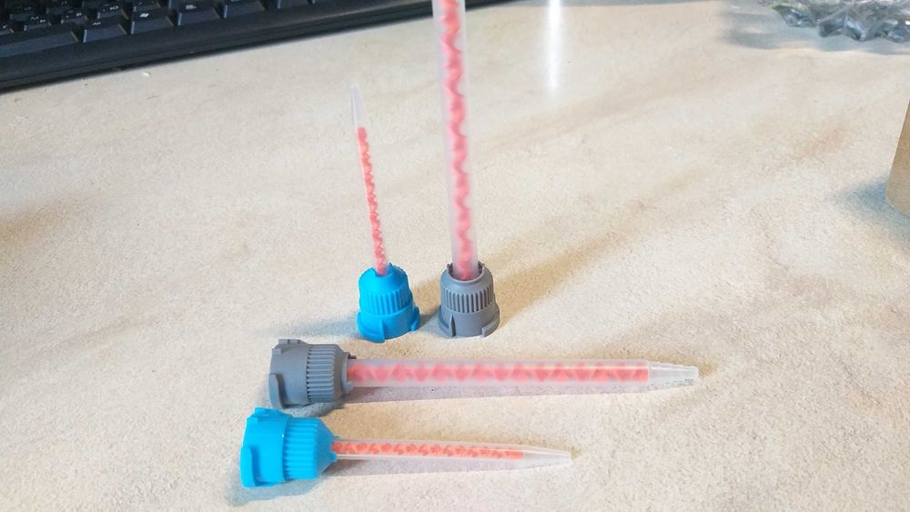 дозатор для 2-компонентного клея