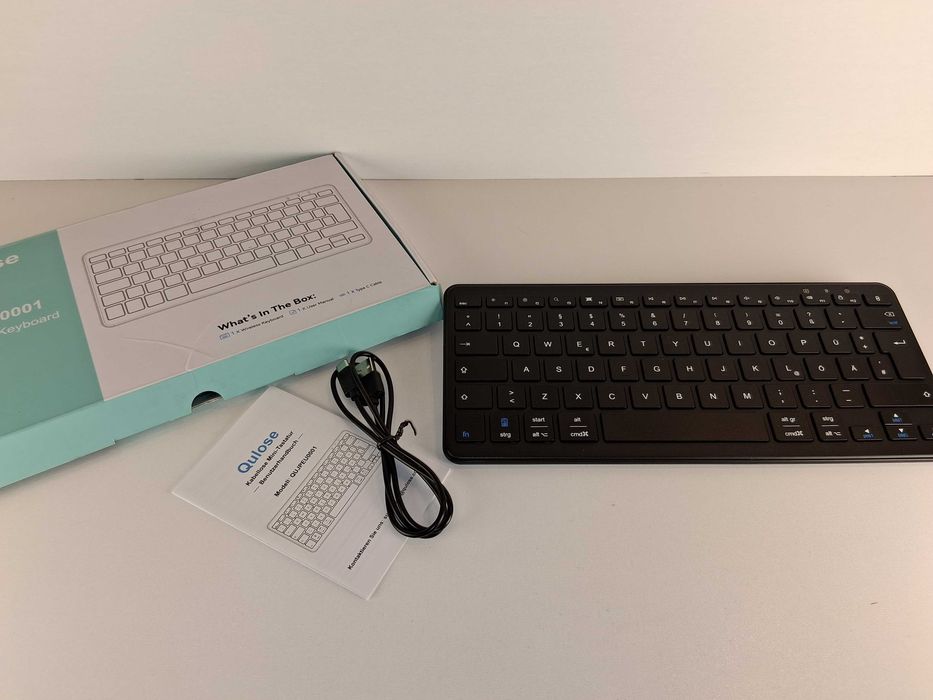 Y075 Klawiatura Bezprzewodowa Qulose QUIJPEU0001 MiniKompaktowa Czarna