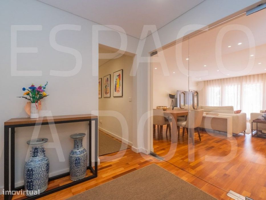 ÚNICO! T3 Duplex | 2 Grandes Terraços, 2 Parqueamentos e Enorme Arr...