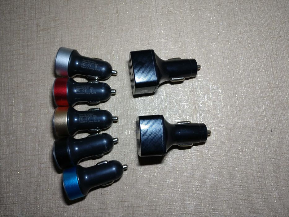 USB зарядки в авто з вольтметром в прикурувач