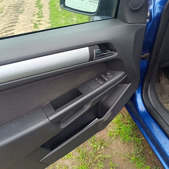 Opel Astra 2009 rok