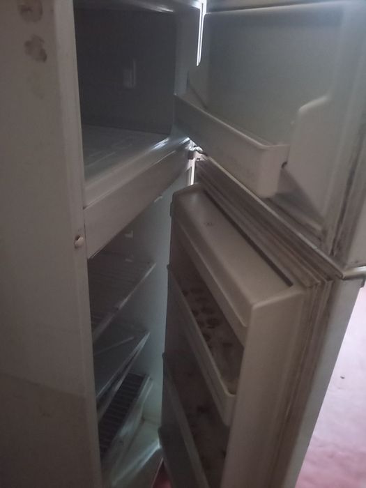 Холодильник б/у продам