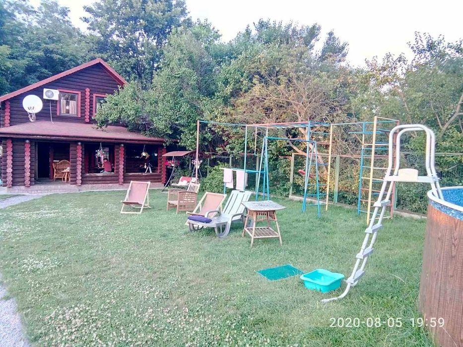 Будинок/Сруб/Баня у лісі