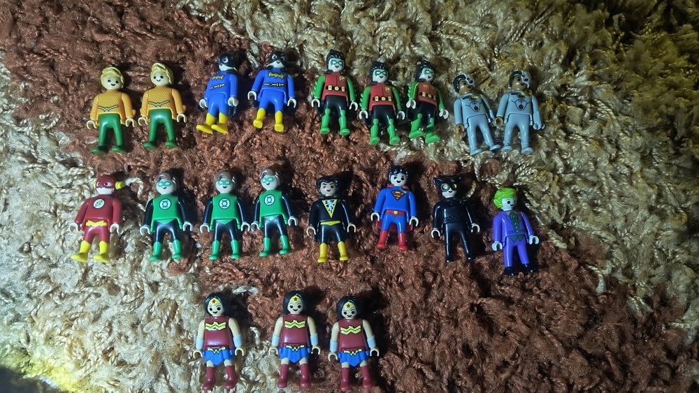 Продам фігурки Кіндер серія Марвел, динозаври,Маріо