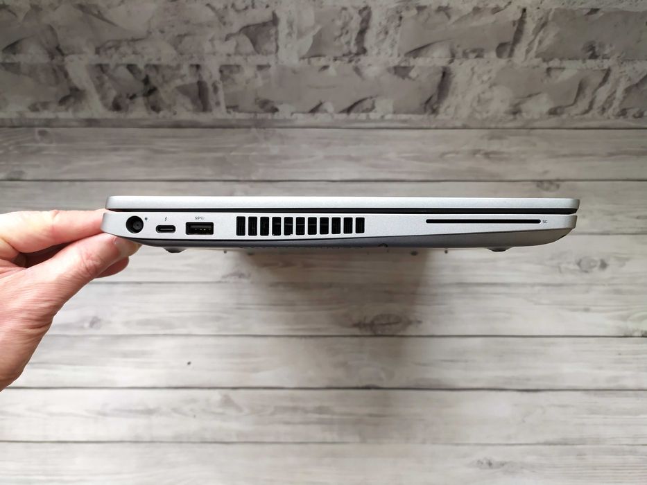 Робоча станція Dell Precision 3551 i7-10850H/16GB/512GB/NVIDIA 4GB