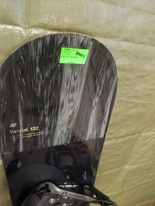 Nr 46 Deska snowboardowa freestyle K2 Vandal 132 cm + wiązania