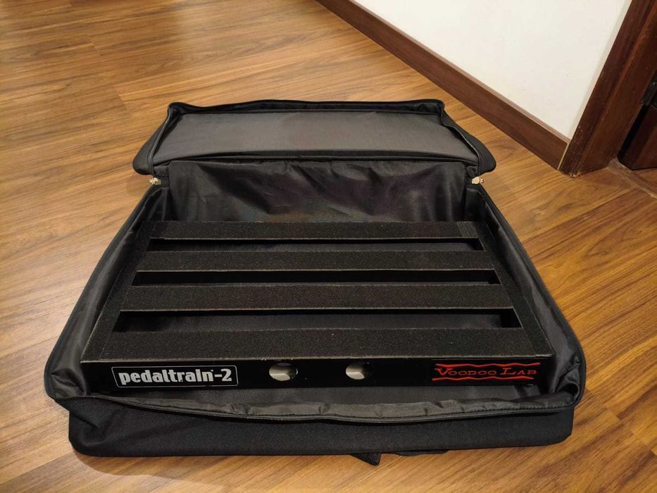 Pedalboard Pedaltrain PT2 com mala softbag original