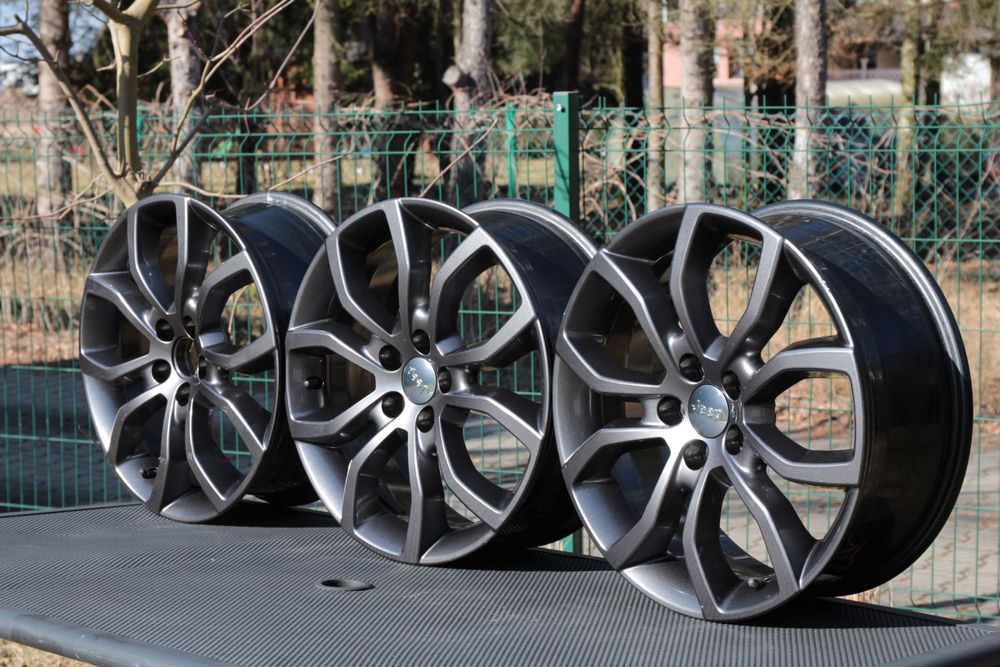 Felgi aluminiowe Jeep 7x18" ET40 5x110mm OE