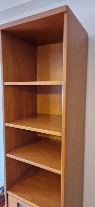 Móvel de apoio para sala em excelente estado de conservação.