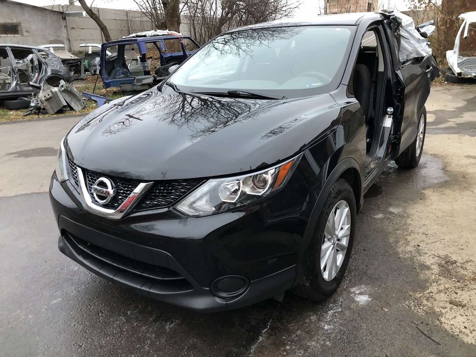 Фары Nissan Rogue Sport USA 17 г