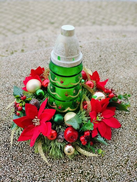 Wianek z miejscem na znicz