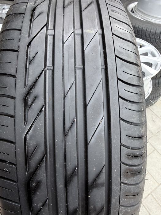 Шини  літні 225/55/17 Bridjestone turanza T 001 RFT