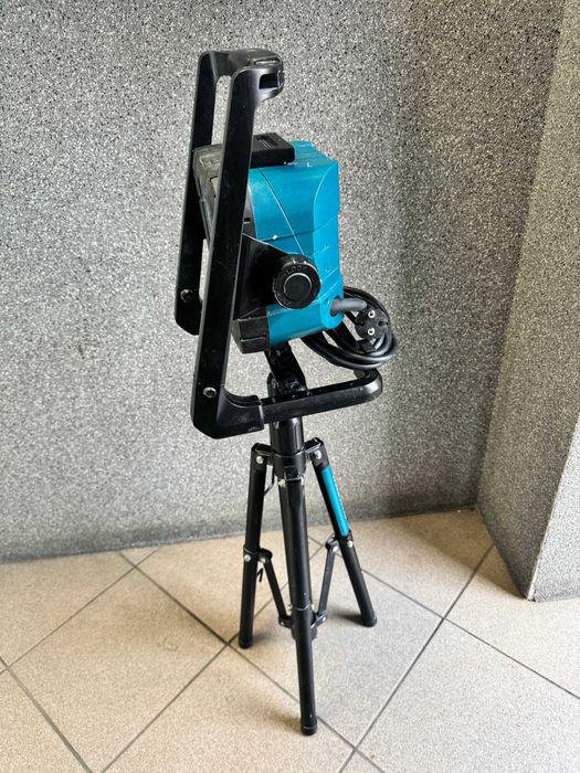 Halogen MAKITA DML805 + STATYW od loombard milicz