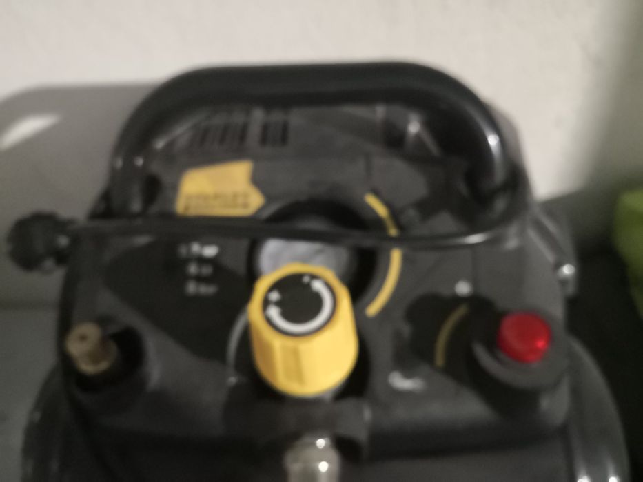 Kompresor Stanley Fatmax 8 Bar