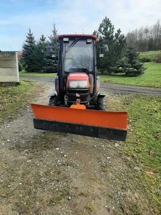 Terra trac Foton  25 z pługiem do śniegu Lovol / Foton 254