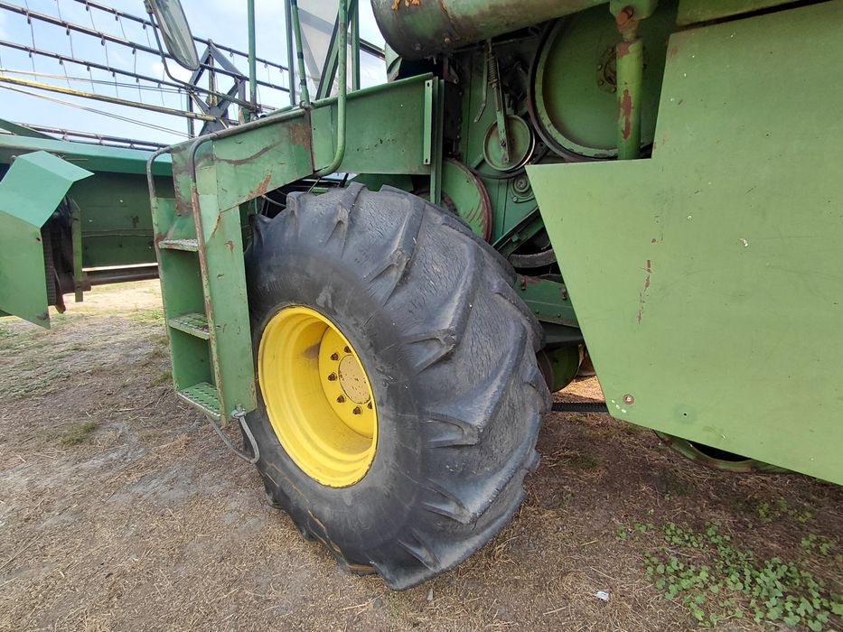 Комбайн Johne Deere 975 4.2 м