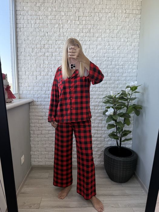 Жіноча піжама в клітинку оверсайз з широкими штанами. Пижама в клетку