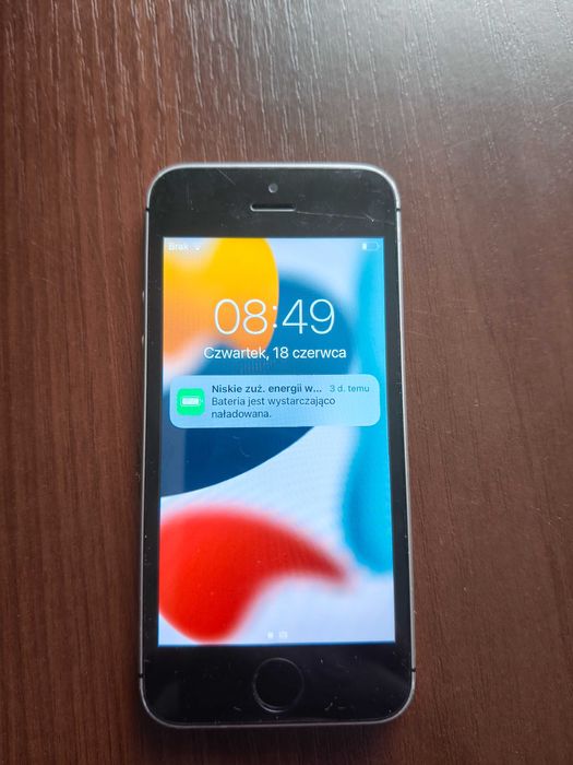 Telefon iPhone SE używany