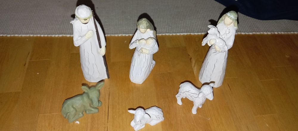 Presépio elegante minimalista esculpido