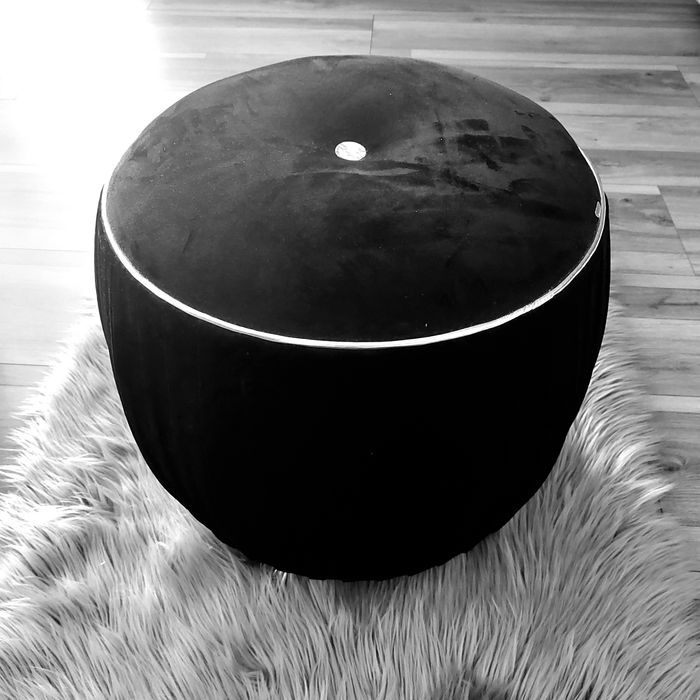 Home and you piękna pufa glamour