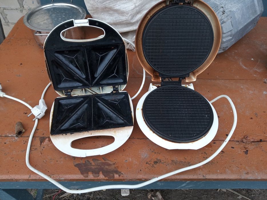 бутербродниця, блендер, тостер