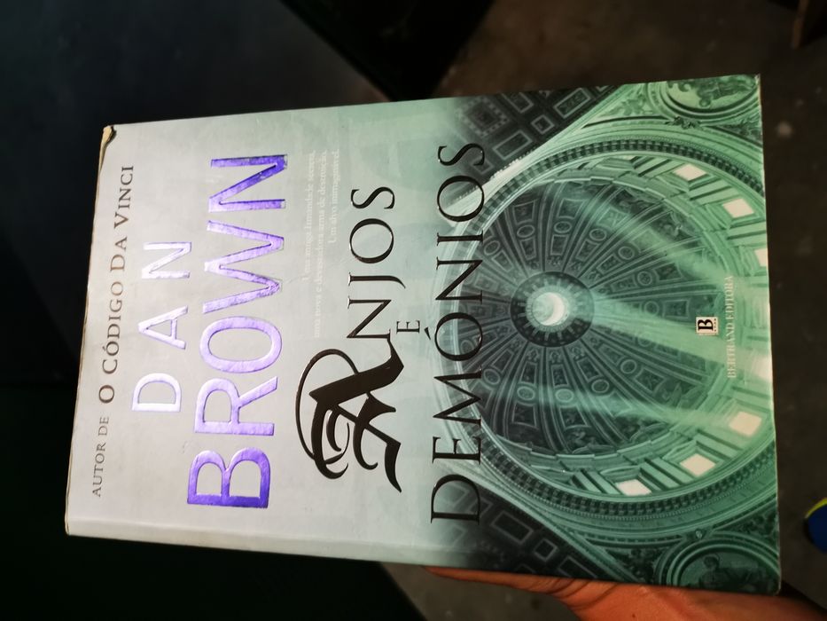 Livro Anjos e Demónios