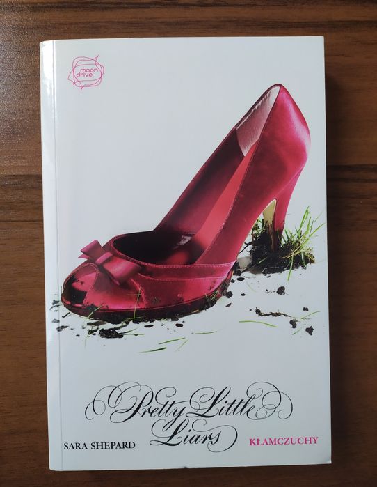 Zestaw książek Pretty Little Liars Sara Shepard (tomy I-IV)