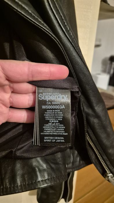 Шкіряна куртка superdry,