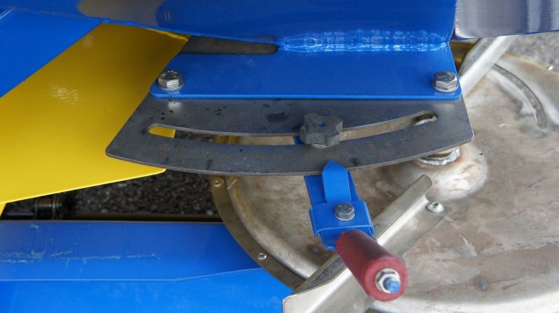 Розкидач мін. добрив РМД-1000(разбрасыватель удобрений РМД/РУМ/МВУ