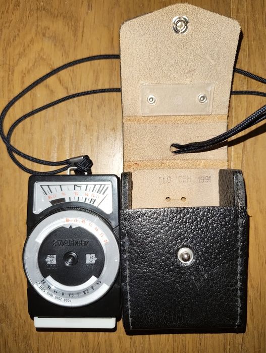 Экспонометр Ленинград 8 в чехле