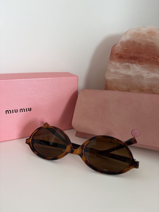 Óculos MiuMiu (lente castanha ou escura)