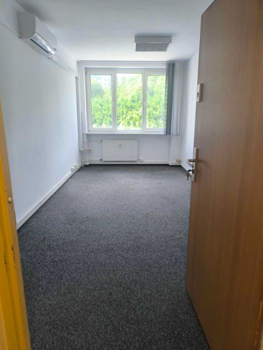 Biuro na wynajem ok.34m2 (dwa pomieszczenia)