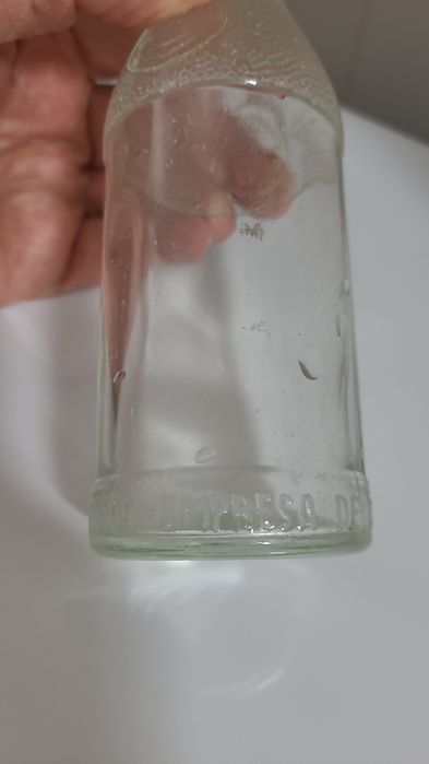 Antiga garrafa de Laranjada c/ e sem rótulo de papel