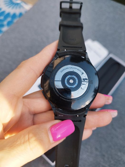 Smartwatch Samsung Watch 4 claasic.