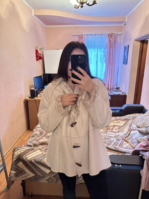 Верхній одяг жіночий дублянка