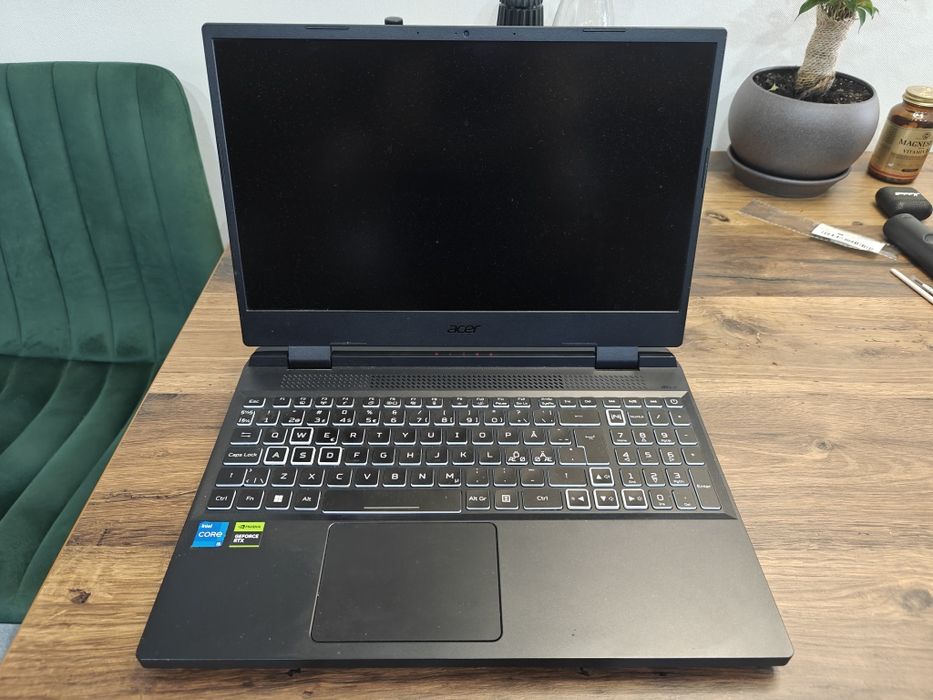 Продам игровой ноутбук Acer Nitro V