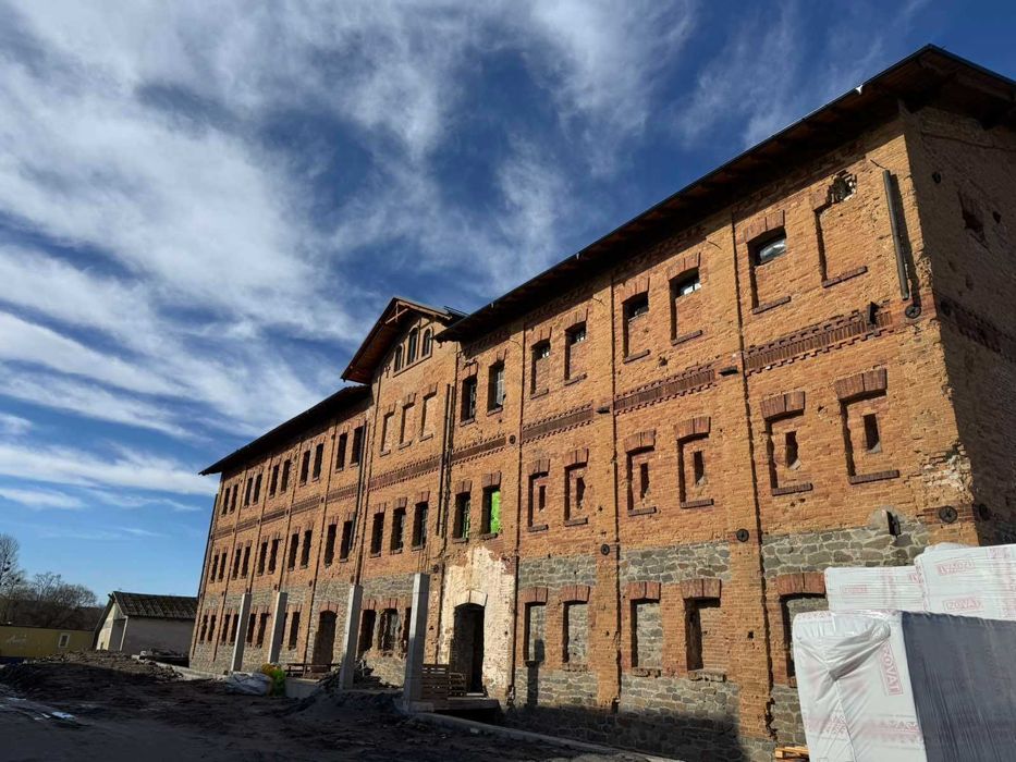 Продаж комплексу комерційна нерухомість м.Полонне