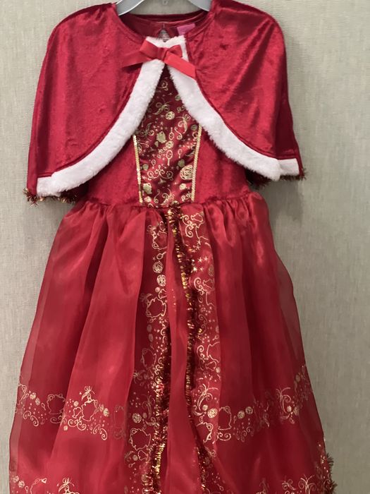 Святкова сукня для дівчинки