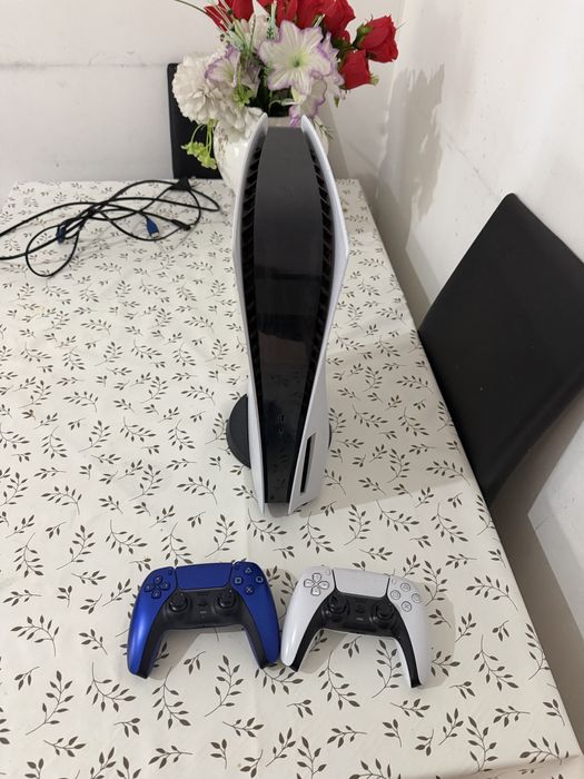 Ps 5 em otimo estado com dois comandos