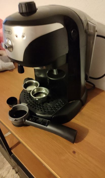 Maquina café DELONGHI ec221