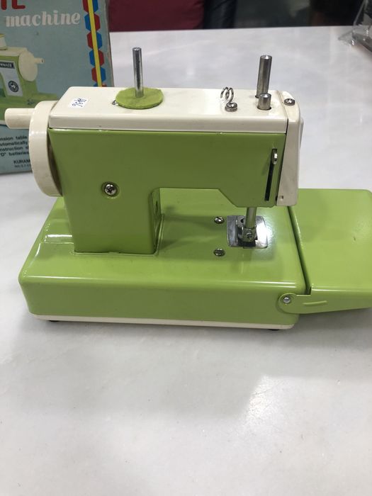 Maquina costura infantil japonesa.CK