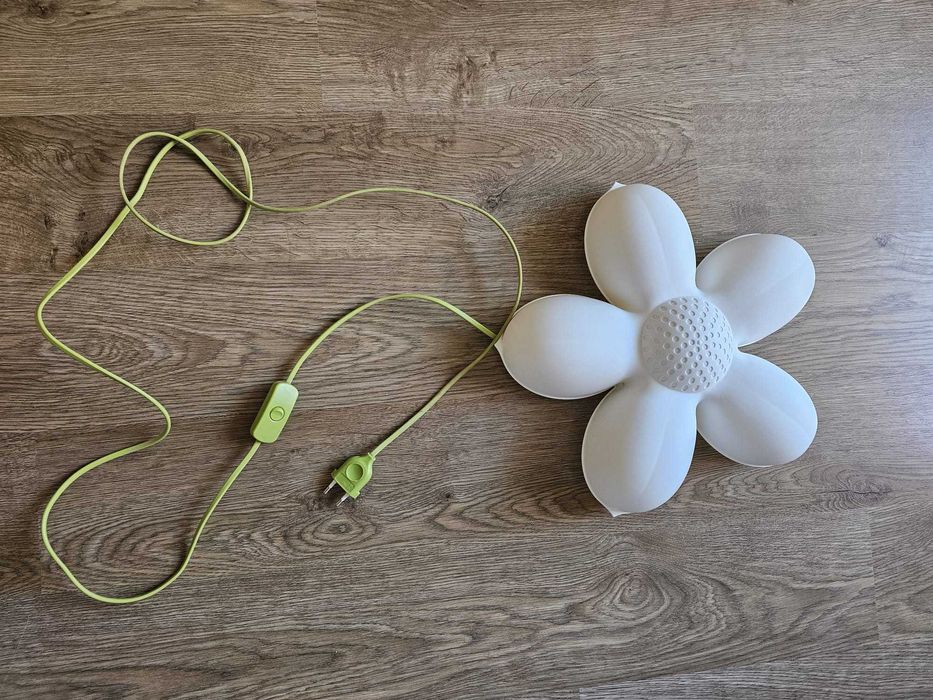 Candeeiro de parede para criança (flor branca)
