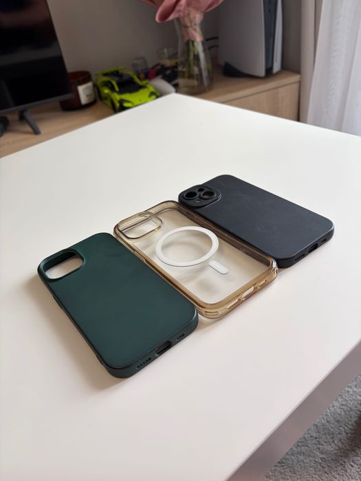 iPhone 15 Czarny 128gb idealny stan 89% baterii 3 etui i przewód