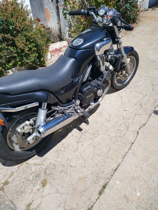 Yamaha FZX 750 em excelente estado