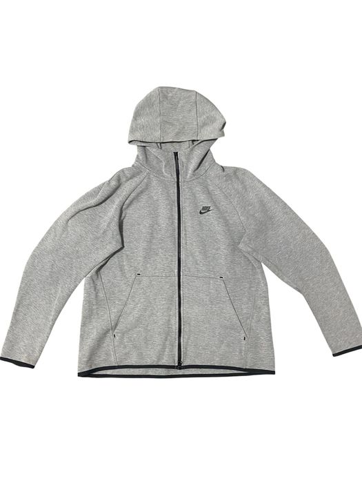 Nike tech fleece L size